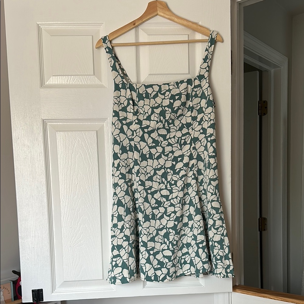 Elegant Green and White Floral Dress